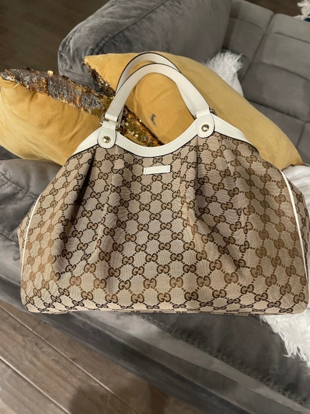 Gucci Gg Canvas Sukey purse
